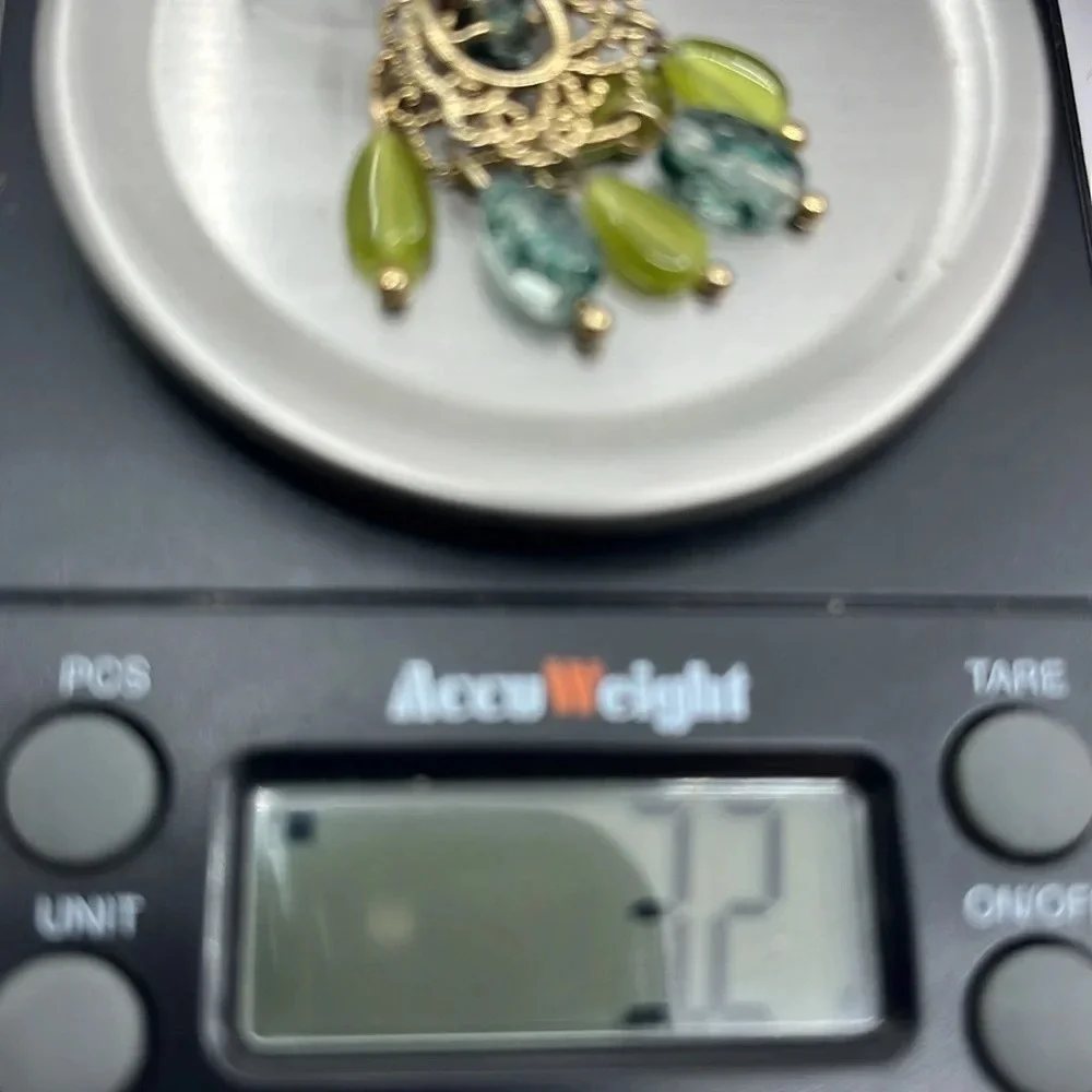 Liz Claiborne Vintage 1990s Gold Filigree Chandelier Drop Earrings Green Beads - Picture 8 of 8
